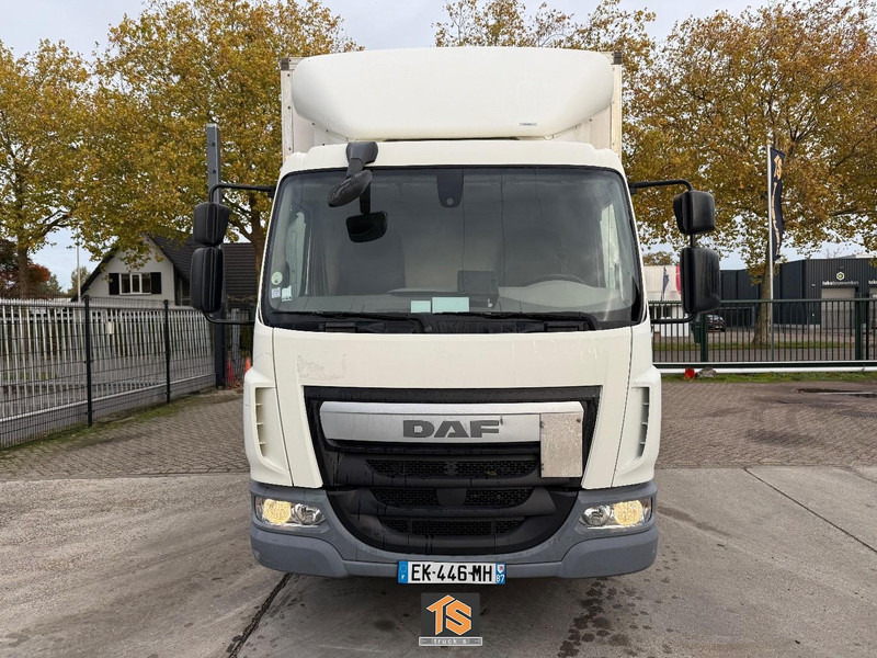 DAF LF180 12 TON - LADEBORDWAND - TOP TRUCK - Camião furgão: foto 2 DAF LF180 12 TON - LADEBORDWAND - TOP TRUCK - Camião furgão: foto 2