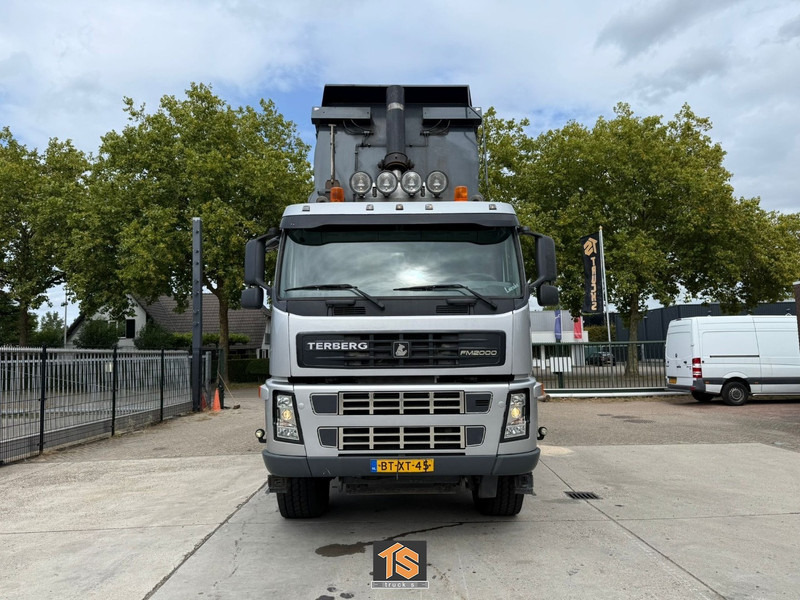 Volvo FM2000-T TERBERG 8X8 - EURO 5 - AUTOMATIC - KIPPER/TIPPER - NL TRUCK - ISOLATED HARDOX - TOP! - Camião basculante: foto 2 Volvo FM2000-T TERBERG 8X8 - EURO 5 - AUTOMATIC - KIPPER/TIPPER - NL TRUCK - ISOLATED HARDOX - TOP! - Camião basculante: foto 2