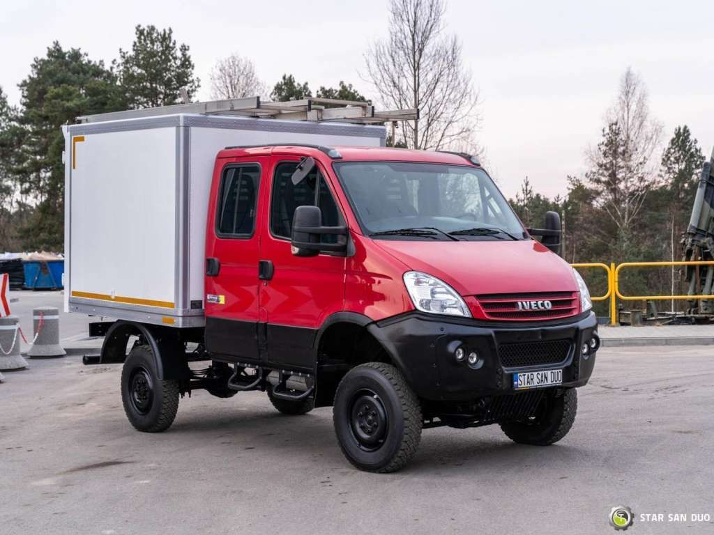 Iveco DAILY 4X4 OFFROAD CAMPER BOX DOKA Iveco DAILY 4X4 OFFROAD CAMPER BOX DOKA - Camião chassi: foto 3 Iveco DAILY 4X4 OFFROAD CAMPER BOX DOKA Iveco DAILY 4X4 OFFROAD CAMPER BOX DOKA - Camião chassi: foto 3