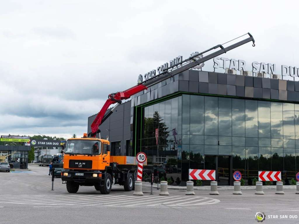 MAN 27.402 F10 6x6 HMF 3620 K4 Hds Crane - Camião grua: foto 2 MAN 27.402 F10 6x6 HMF 3620 K4 Hds Crane - Camião grua: foto 2