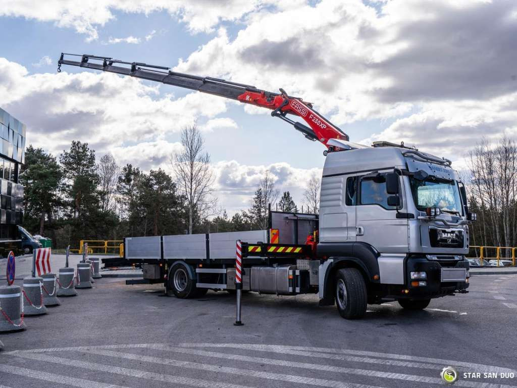 MAN TGA 18.350 4x4 Fassi F235 Crane Kran - Camião grua: foto 4 MAN TGA 18.350 4x4 Fassi F235 Crane Kran - Camião grua: foto 4