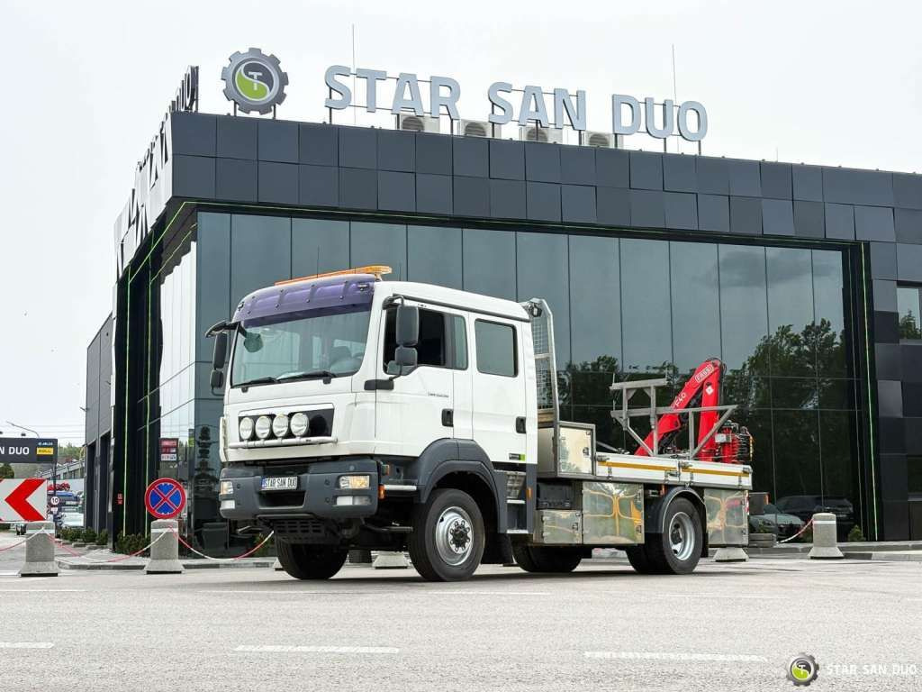 MAN TGM 13.290 4x4 FASSI F40B22 Crane Camper DOKA - Camião grua: foto 2 MAN TGM 13.290 4x4 FASSI F40B22 Crane Camper DOKA - Camião grua: foto 2