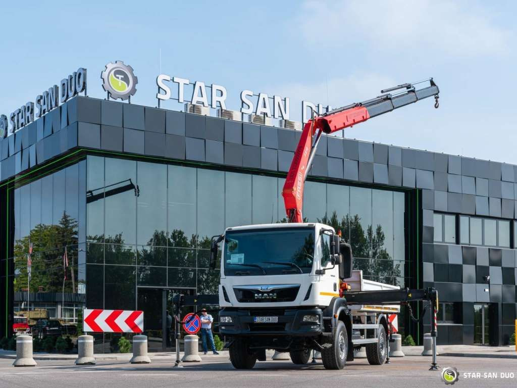 MAN TGM 18.250 4x4 Fassi F215A.0.23 Active HDS Cran - Camião grua: foto 3 MAN TGM 18.250 4x4 Fassi F215A.0.23 Active HDS Cran - Camião grua: foto 3