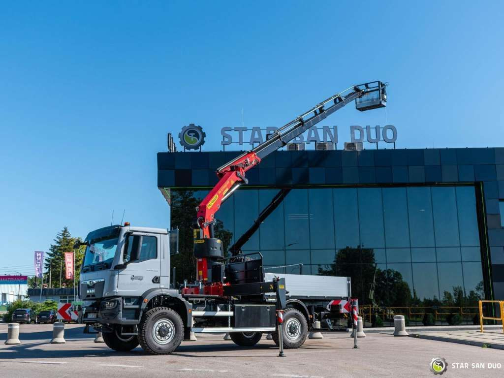 MAN TGM 18.320 4x4 PALFINGER PK 27002 Basket NEW ! - Camião grua: foto 1 MAN TGM 18.320 4x4 PALFINGER PK 27002 Basket NEW ! - Camião grua: foto 1