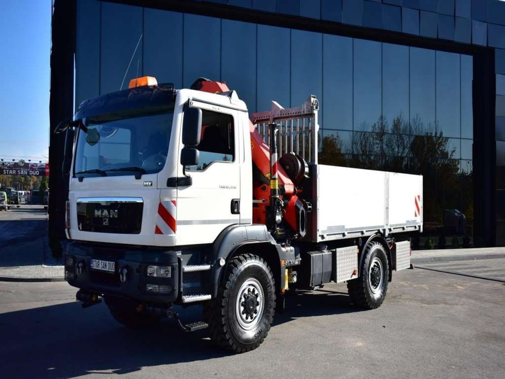MAN TGM 18.340 4x4 PALFINGER PK 18002 CRANE WINCH MAN TGM 18.340 4x4 PALFINGER PK 18002 CRANE WINCH - Camião grua, Camião de caixa aberta/ Plataforma: foto 2 MAN TGM 18.340 4x4 PALFINGER PK 18002 CRANE WINCH MAN TGM 18.340 4x4 PALFINGER PK 18002 CRANE WINCH - Camião grua, Camião de caixa aberta/ Plataforma: foto 2