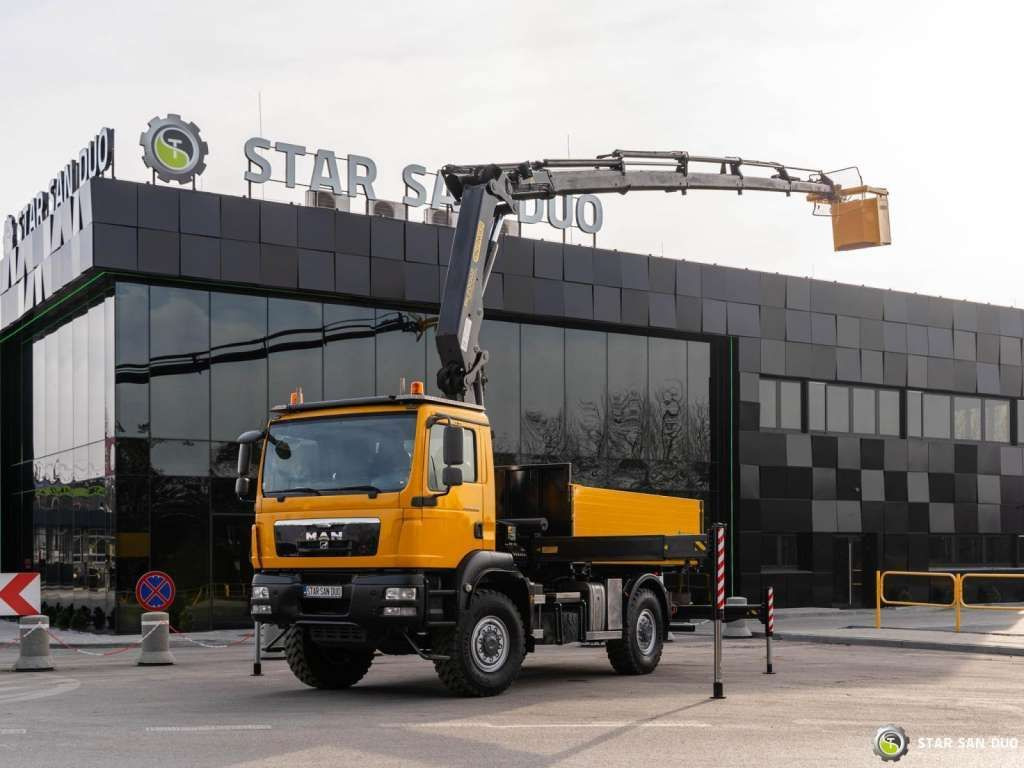 MAN TGM 18.340 4x4 PALFINGER PK 20002 CRANE BASKET MAN TGM 18.340 4x4 PALFINGER PK 20002 CRANE BASKET - Camião grua, Camião de caixa aberta/ Plataforma: foto 1 MAN TGM 18.340 4x4 PALFINGER PK 20002 CRANE BASKET MAN TGM 18.340 4x4 PALFINGER PK 20002 CRANE BASKET - Camião grua, Camião de caixa aberta/ Plataforma: foto 1