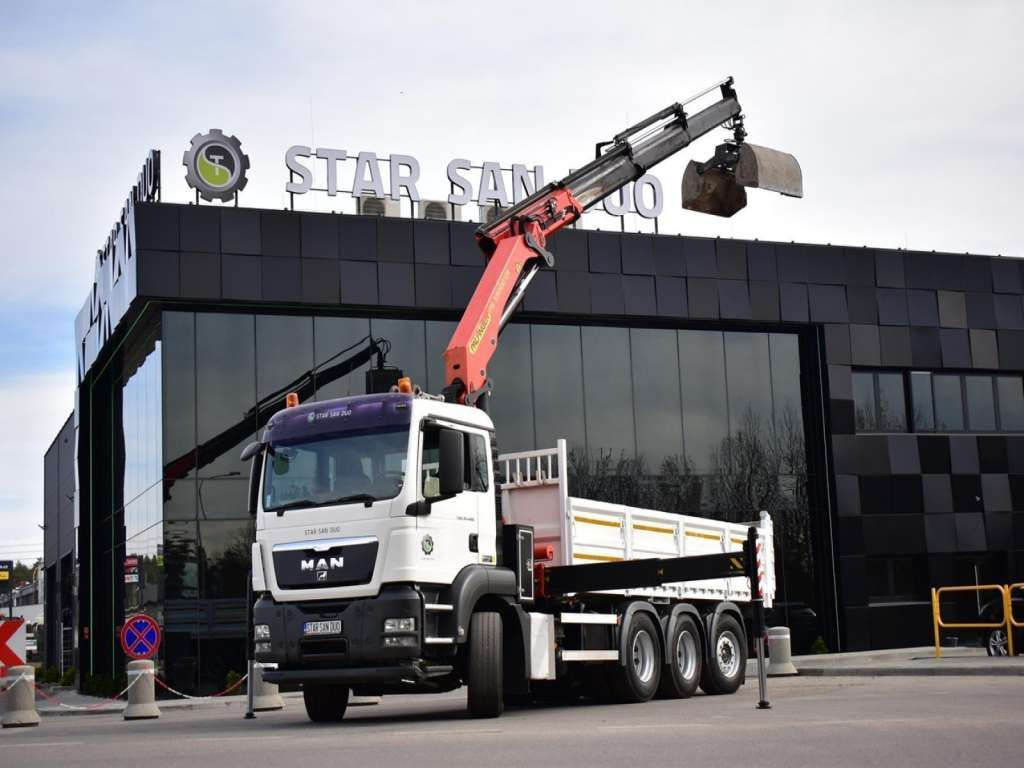 MAN TGS 35.400 8X4 PALFINGER PK 33002 CRANE KIPPER - Camião grua: foto 5 MAN TGS 35.400 8X4 PALFINGER PK 33002 CRANE KIPPER - Camião grua: foto 5