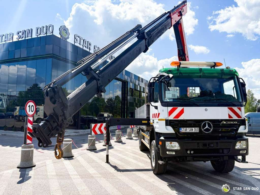 Mercedes-Benz ACTROS 2044A 4x4 Palfinger PK 20002 hds Crane - Camião grua: foto 4 Mercedes-Benz ACTROS 2044A 4x4 Palfinger PK 20002 hds Crane - Camião grua: foto 4