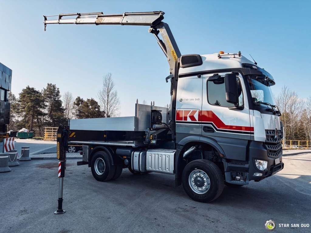 Mercedes-Benz AROCS 1851 4x4 PALFINGER PK 20002 Crane Kran - Camião grua: foto 3 Mercedes-Benz AROCS 1851 4x4 PALFINGER PK 20002 Crane Kran - Camião grua: foto 3