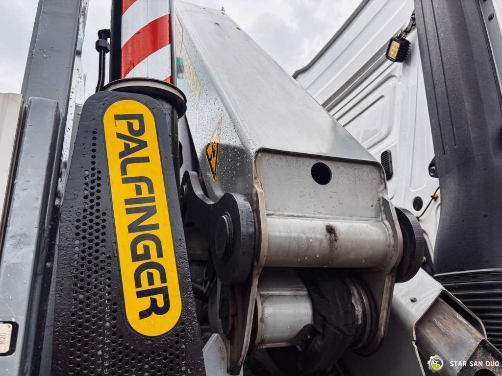 Camião grua Mercedes-Benz  AROCS 1851 PALFINGER PK 20002 Crane Kran: foto 22