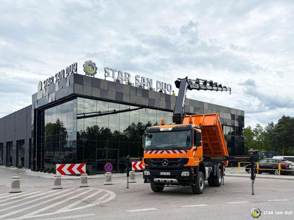 Mercedes-Benz Actros 1841 AK 4x4 Hiab 288E-7 Crane Kipper - Camião basculante: foto 2 Mercedes-Benz Actros 1841 AK 4x4 Hiab 288E-7 Crane Kipper - Camião basculante: foto 2
