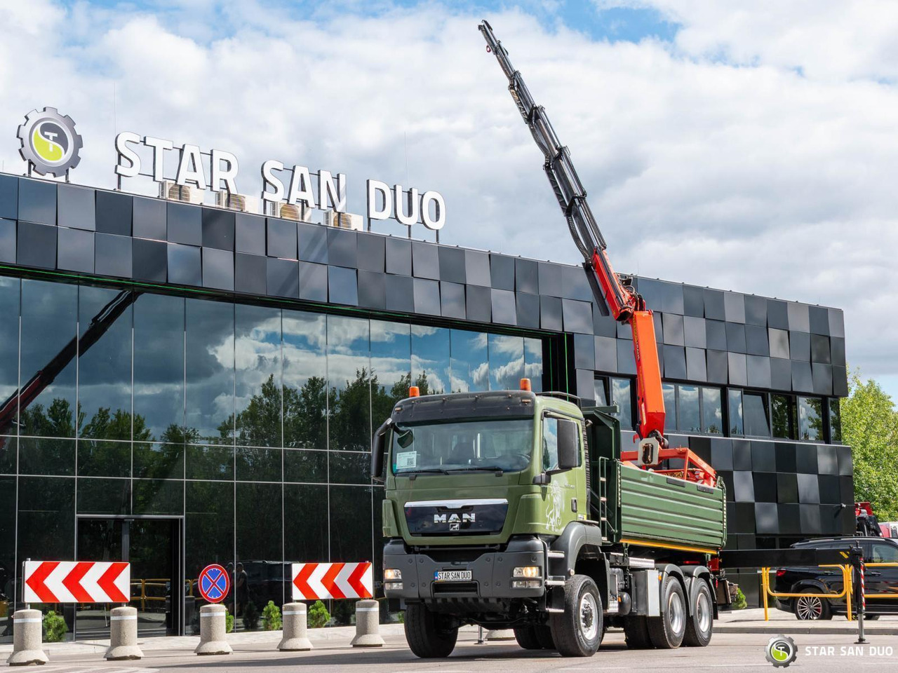 - Camião basculante: foto 2 - Camião basculante: foto 2