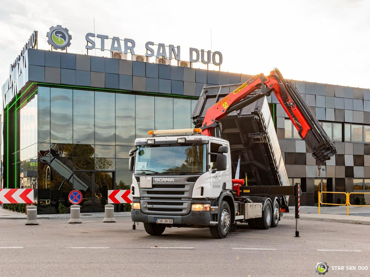 - Camião basculante: foto 5 - Camião basculante: foto 5