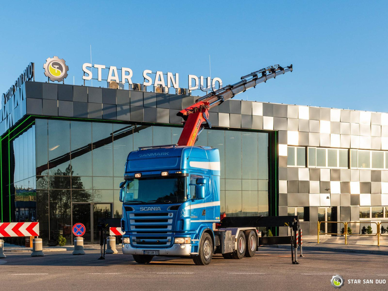 - Camião grua: foto 3 - Camião grua: foto 3