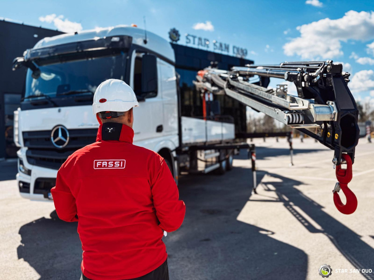 Camião grua : foto 8 Camião grua : foto 8