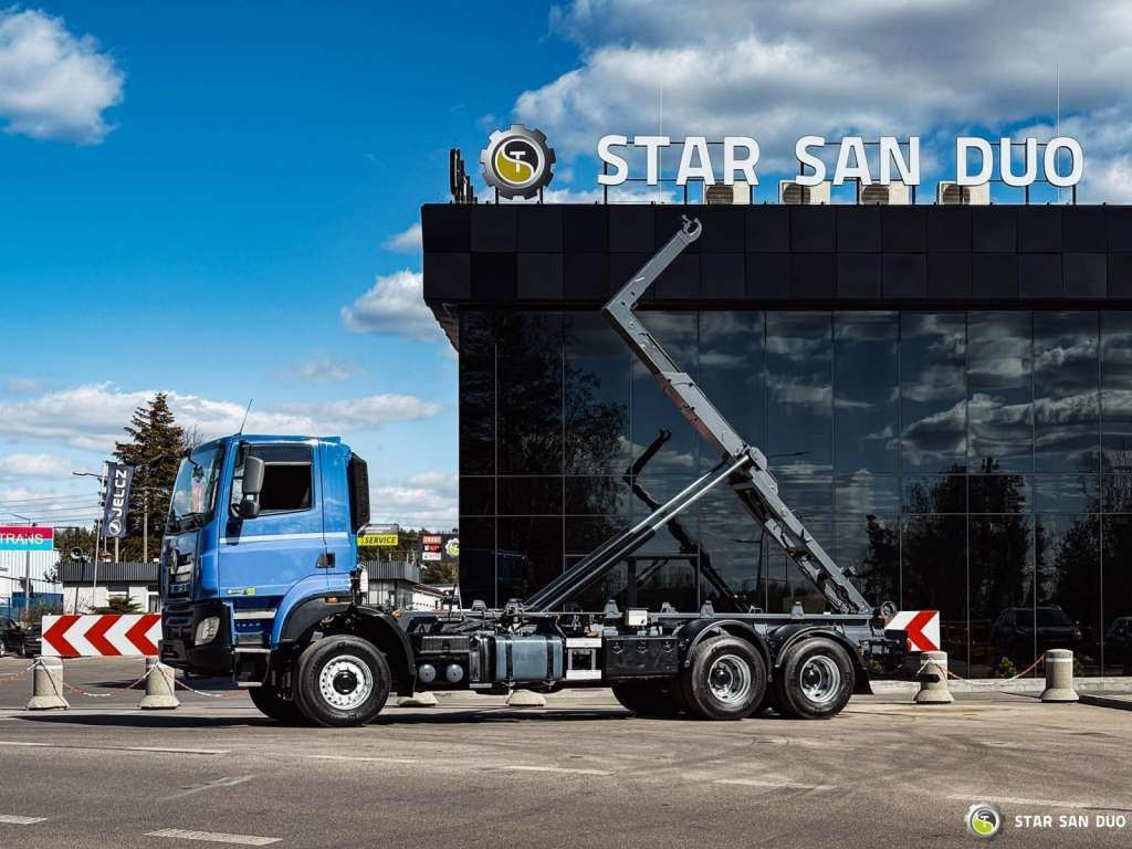 Tatra T158 PHOENIX 6x6 Euro 6 - Camião chassi: foto 2 Tatra T158 PHOENIX 6x6 Euro 6 - Camião chassi: foto 2