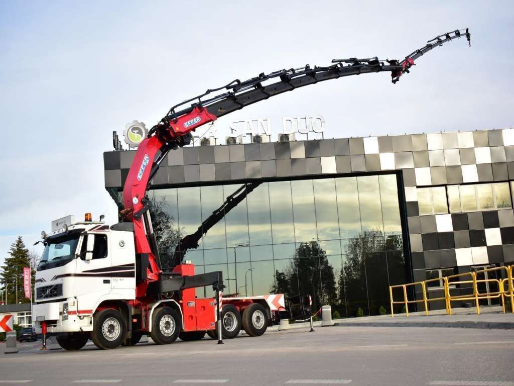 Tractor novo Volvo  FH 520 8x2 EFFER 850 Fly Jib Winch 5th: foto 16