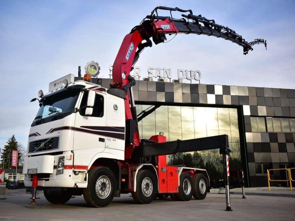 Tractor novo Volvo  FH 520 8x2 EFFER 850 Fly Jib Winch 5th: foto 29