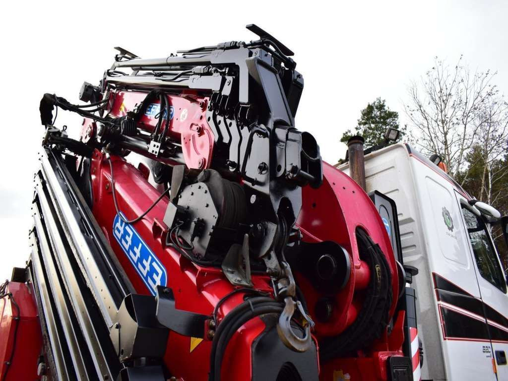 Tractor novo Volvo  FH 520 8x2 EFFER 850 Fly Jib Winch 5th: foto 10