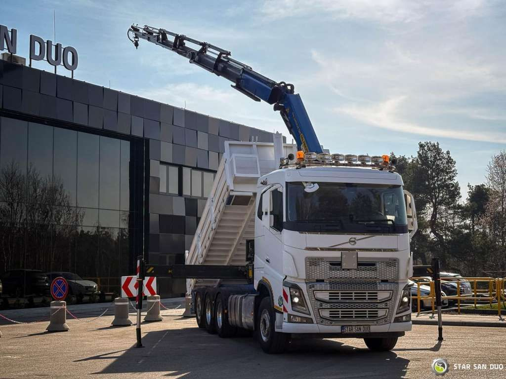 Camião basculante novo Volvo  FH 16.550 8x4 Palfinger PK 34002-SH Crane Kippe: foto 13