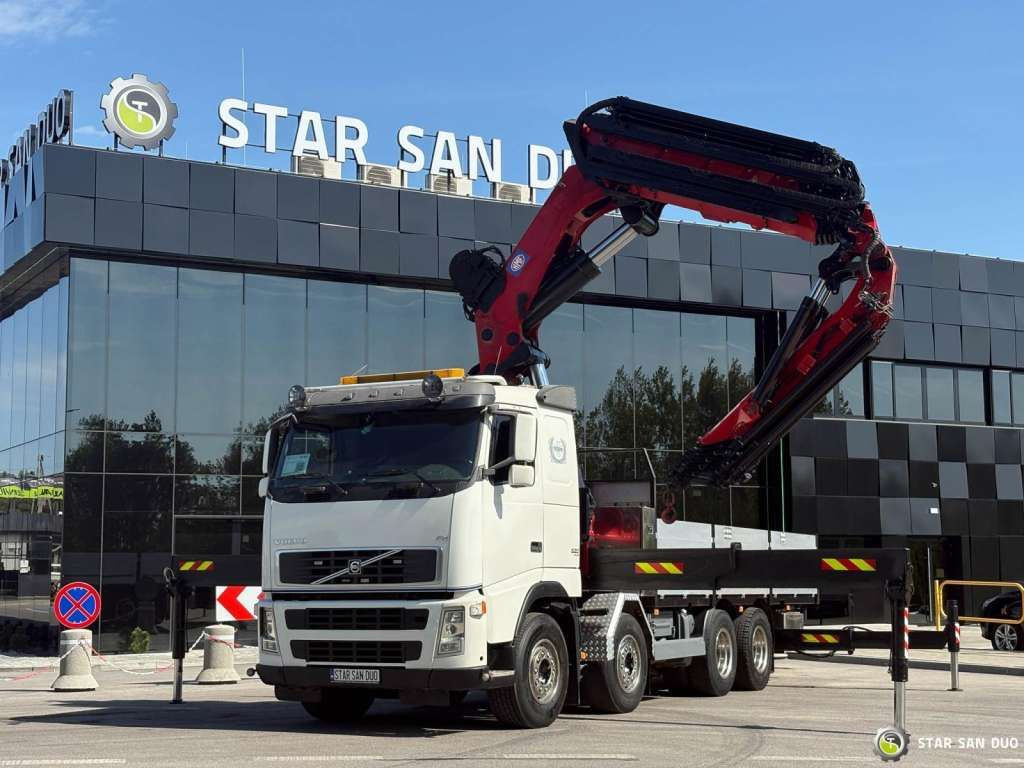 Volvo FH 520 8x4 HMF THOR K6 Fly Jib Euro 4 Winch - Camião grua: foto 4 Volvo FH 520 8x4 HMF THOR K6 Fly Jib Euro 4 Winch - Camião grua: foto 4