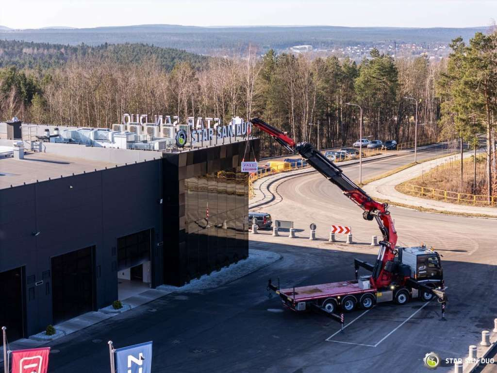 Volvo FH 540 10x4 FASSI F1950 FLY JIB WINCH 46m !!! Volvo FH 540 10x4 FASSI F1950 FLY JIB WINCH 46m !!! - Camião grua: foto 3 Volvo FH 540 10x4 FASSI F1950 FLY JIB WINCH 46m !!! Volvo FH 540 10x4 FASSI F1950 FLY JIB WINCH 46m !!! - Camião grua: foto 3