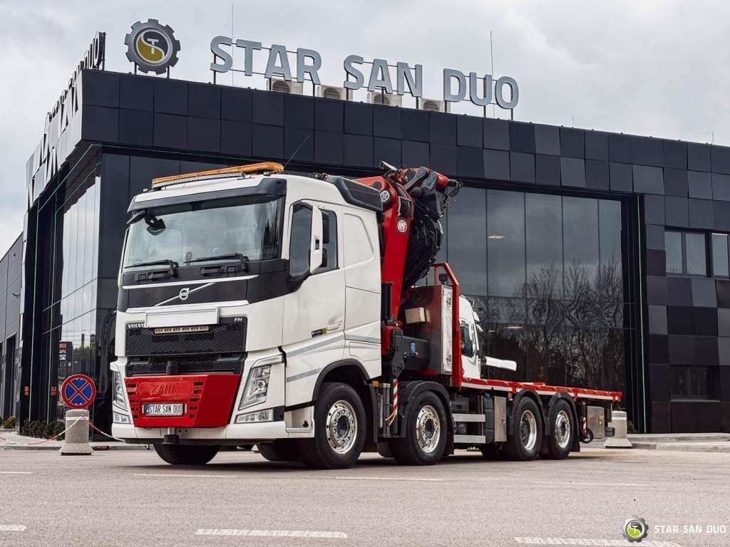 Volvo FH 550 8x2 HMF 8520 FLY JIB Winch Crane Euro 6 - Camião grua: foto 4 Volvo FH 550 8x2 HMF 8520 FLY JIB Winch Crane Euro 6 - Camião grua: foto 4