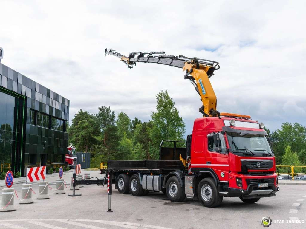 Volvo FMX 500 8x2 Effer 585 Fly Jib Winch Crane Kran - Camião grua: foto 3 Volvo FMX 500 8x2 Effer 585 Fly Jib Winch Crane Kran - Camião grua: foto 3