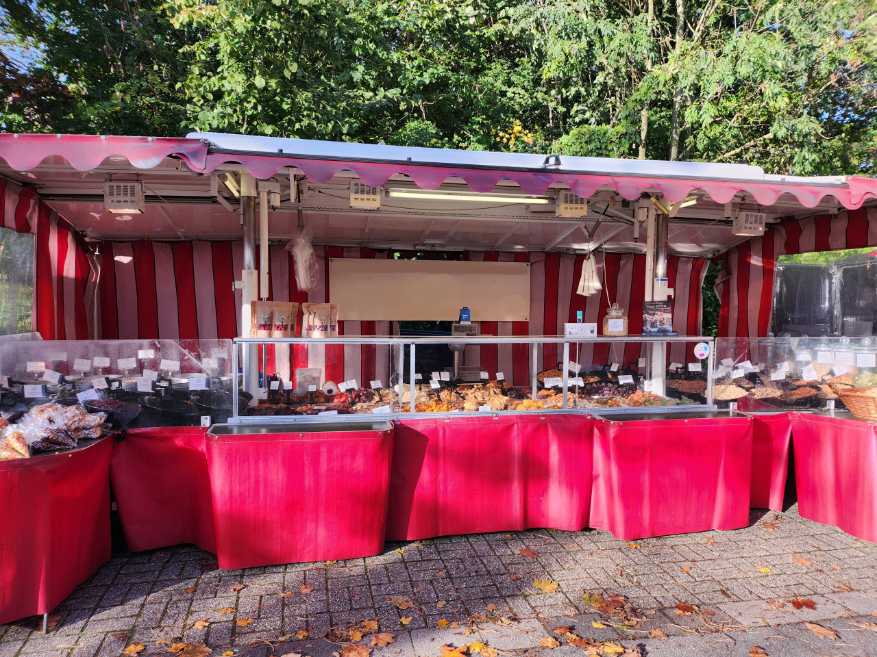 Verkaufsanhänger Alf - Roulote bar: foto 2 Verkaufsanhänger Alf - Roulote bar: foto 2