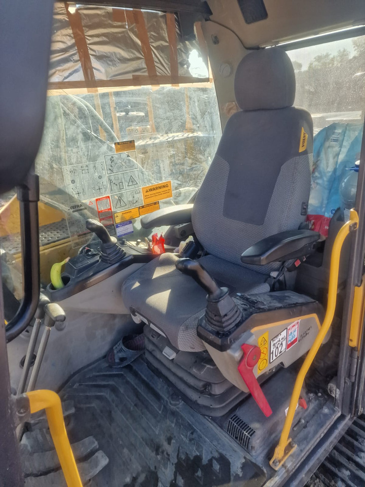 Escavadeira VOLVO EC220 E: foto 9