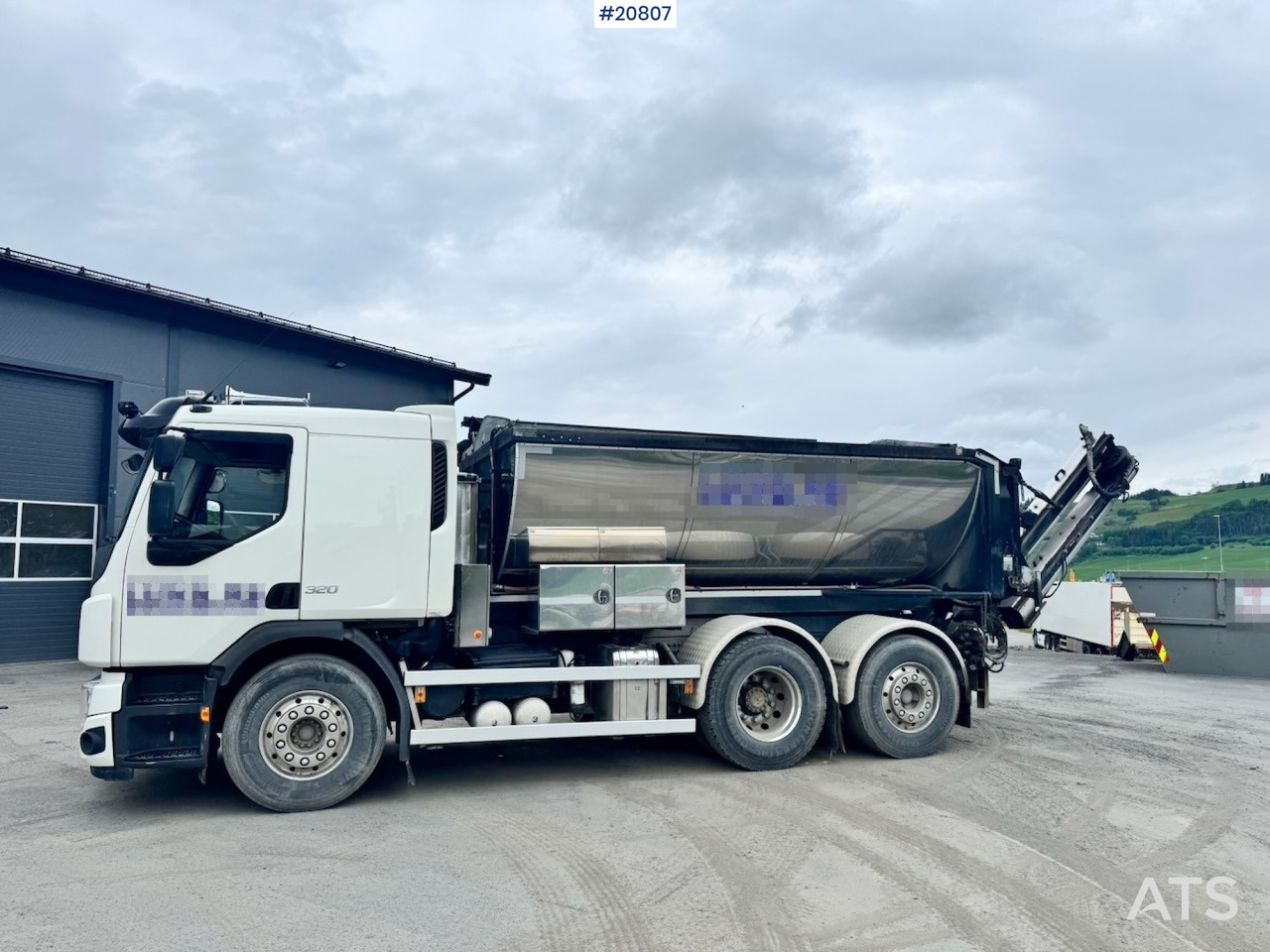 Volvo FE320 - Camião, Máquina de asfalto: foto 1 Volvo FE320 - Camião, Máquina de asfalto: foto 1