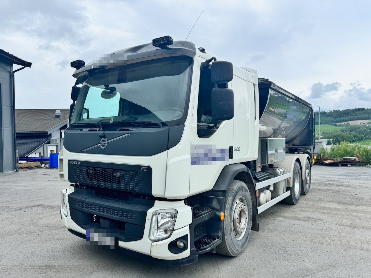 Volvo FE320 - Camião, Máquina de asfalto: foto 2 Volvo FE320 - Camião, Máquina de asfalto: foto 2