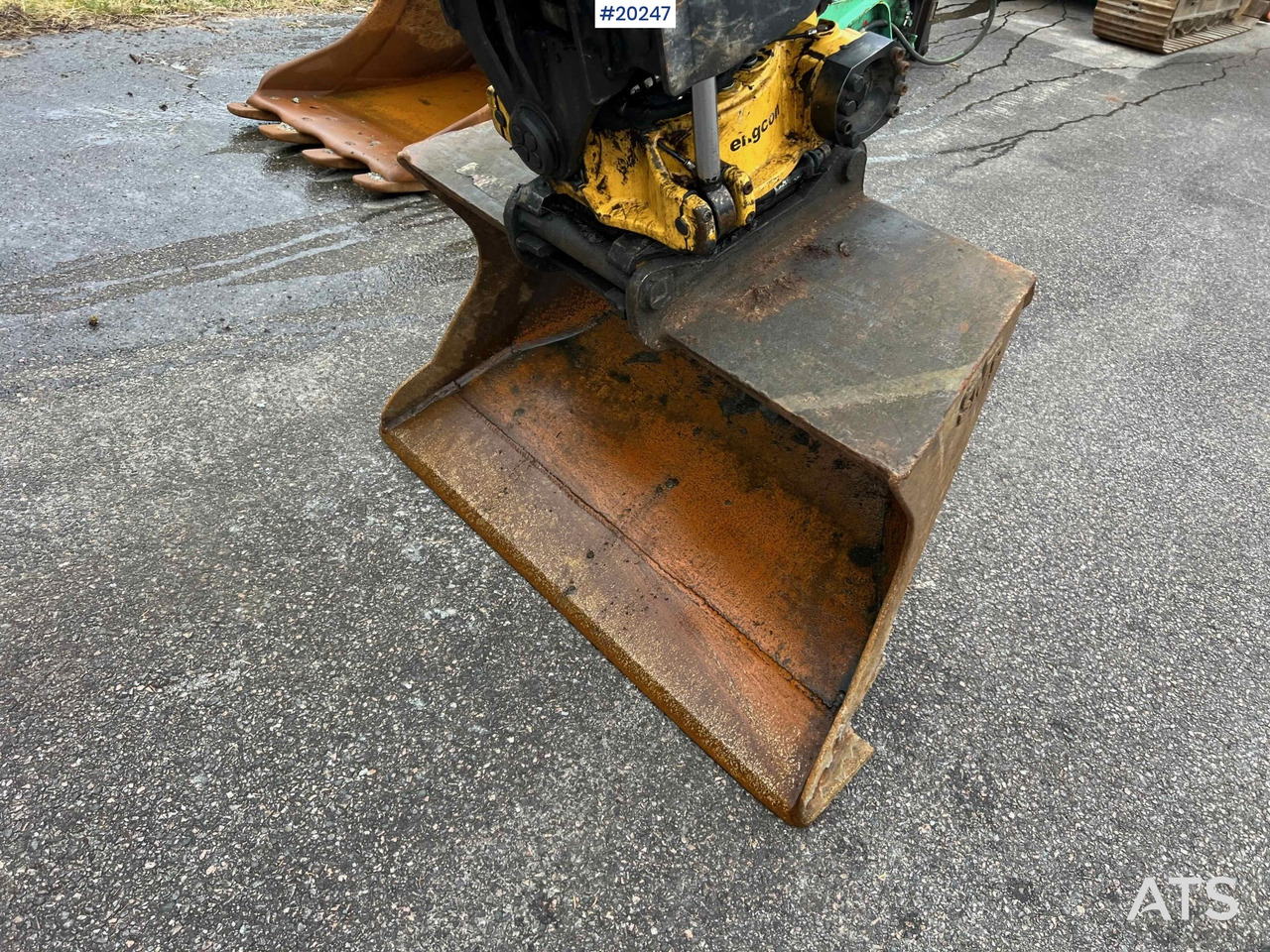 Escavadeira Caterpillar 308: foto 40