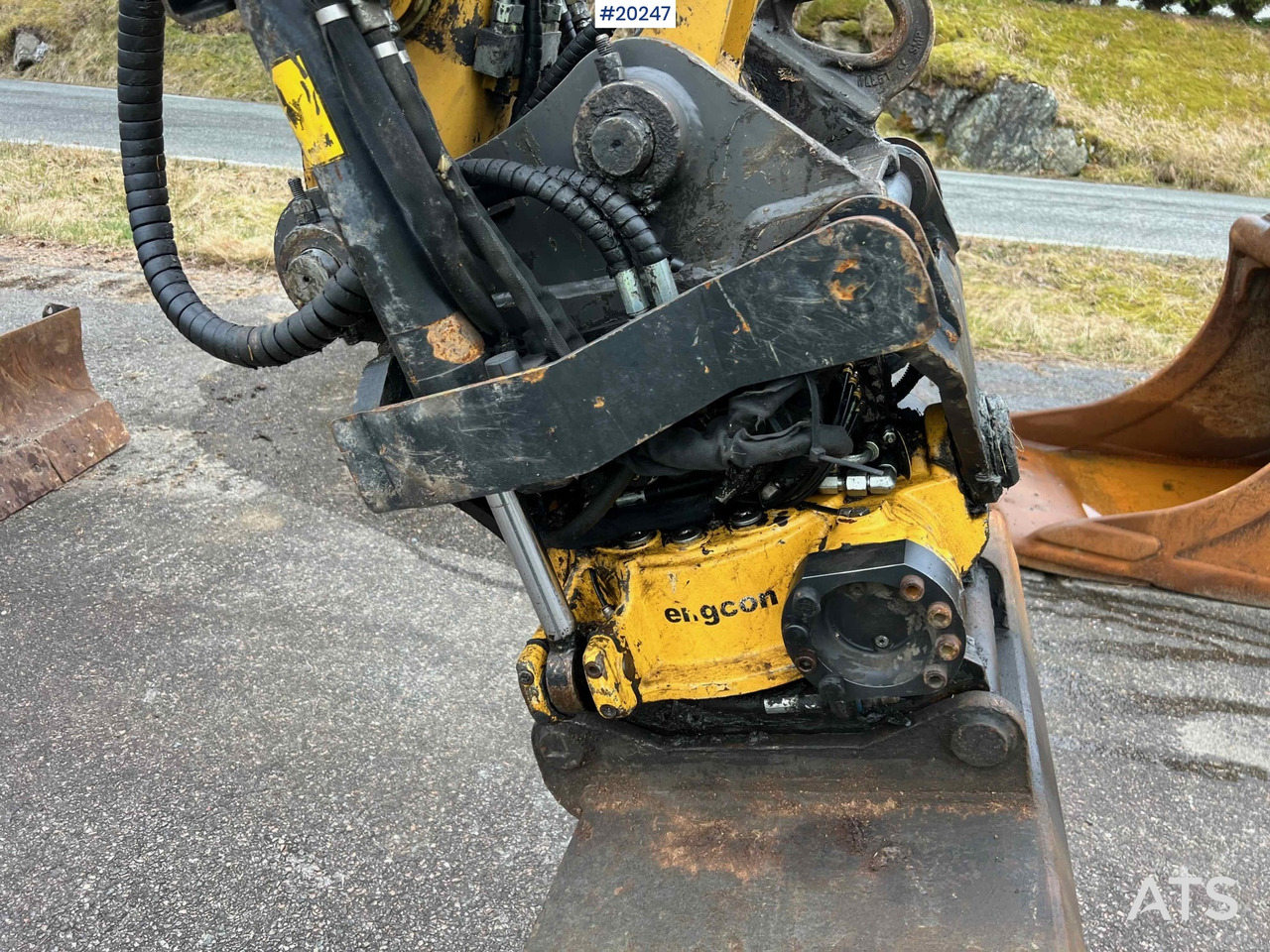 Escavadeira Caterpillar 308: foto 38