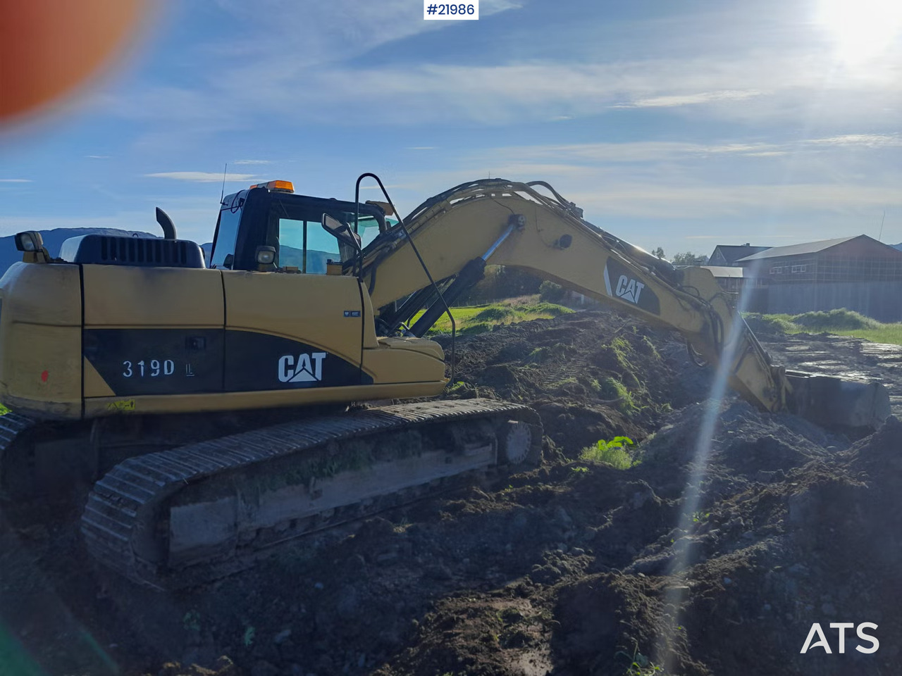 Caterpillar 319DL - Escavadora de rastos: foto 1 Caterpillar 319DL - Escavadora de rastos: foto 1