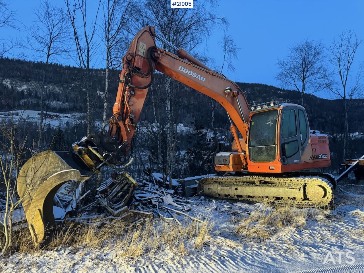 Doosan DX140LC Beltegraver m/ Engcon tilt og 2 skuffer. Nye belter. - Escavadora de rastos: foto 2 Doosan DX140LC Beltegraver m/ Engcon tilt og 2 skuffer. Nye belter. - Escavadora de rastos: foto 2