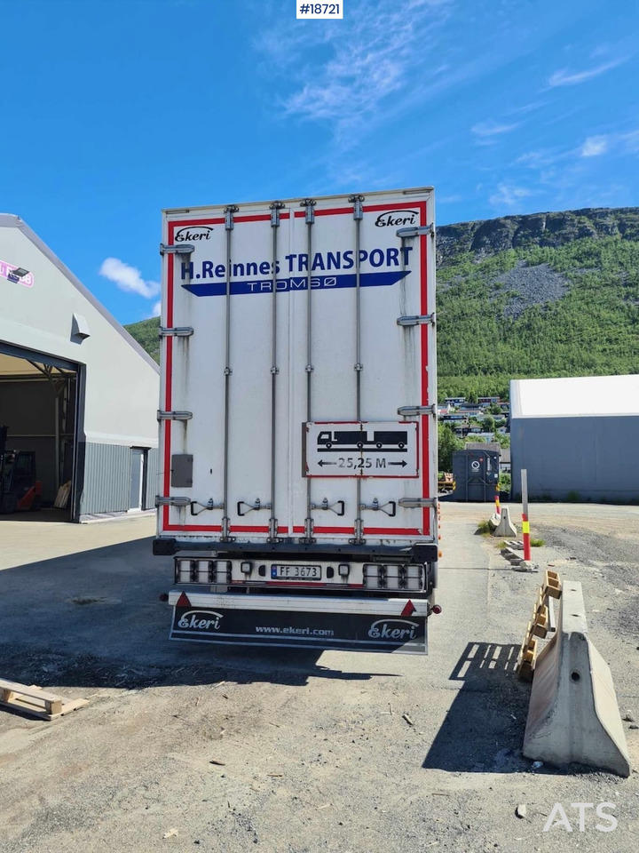 Ekeri 3-axle cabinet semitrailer w/ full side opening. - Reboque furgão: foto 3 Ekeri 3-axle cabinet semitrailer w/ full side opening. - Reboque furgão: foto 3