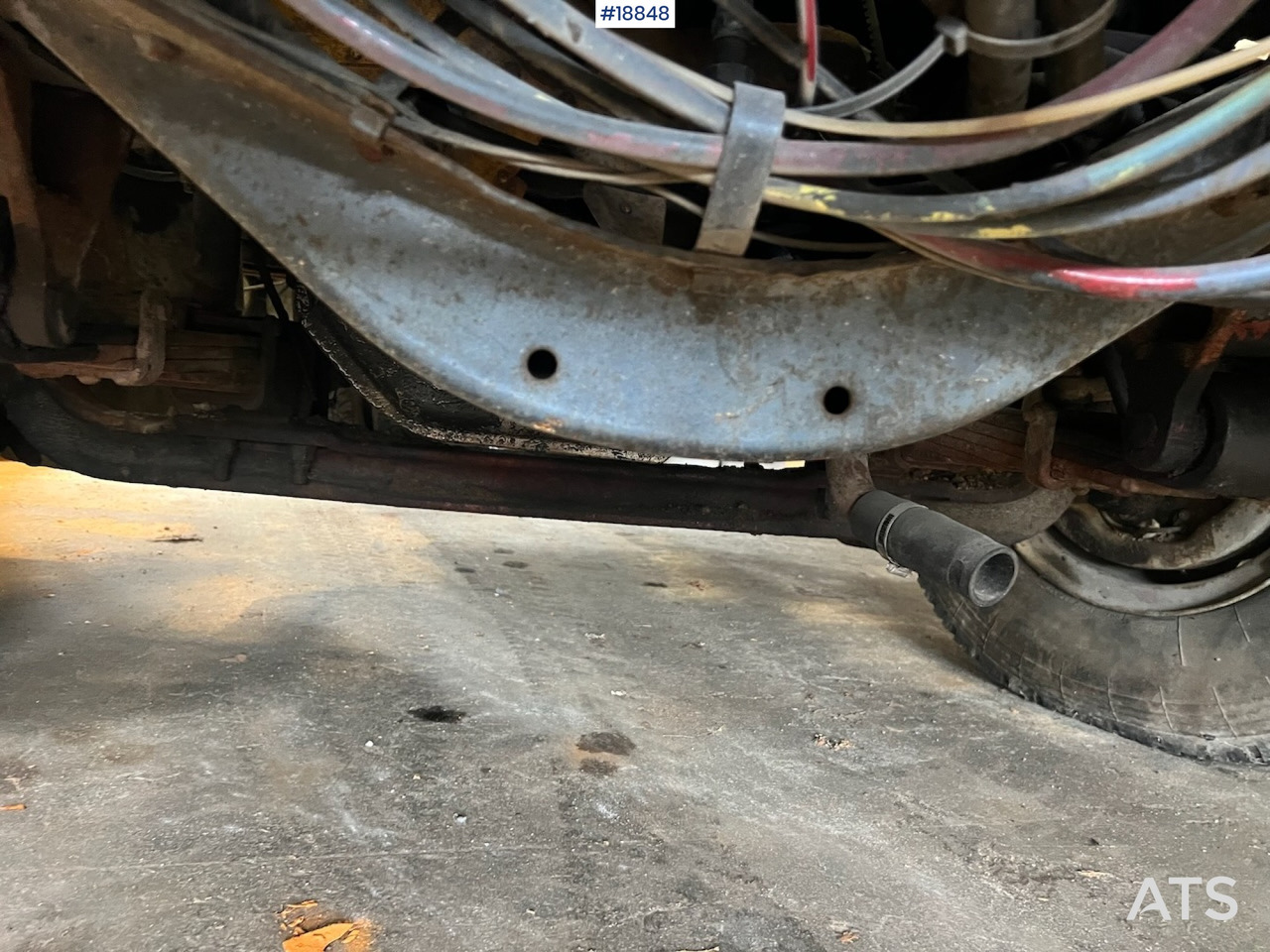 Camião basculante Ford D-1314: foto 16