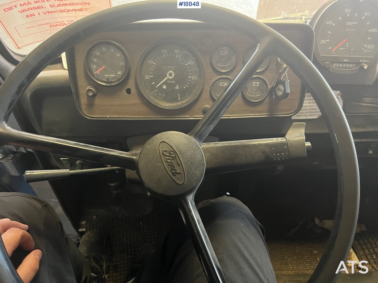 Camião basculante Ford D-1314: foto 25
