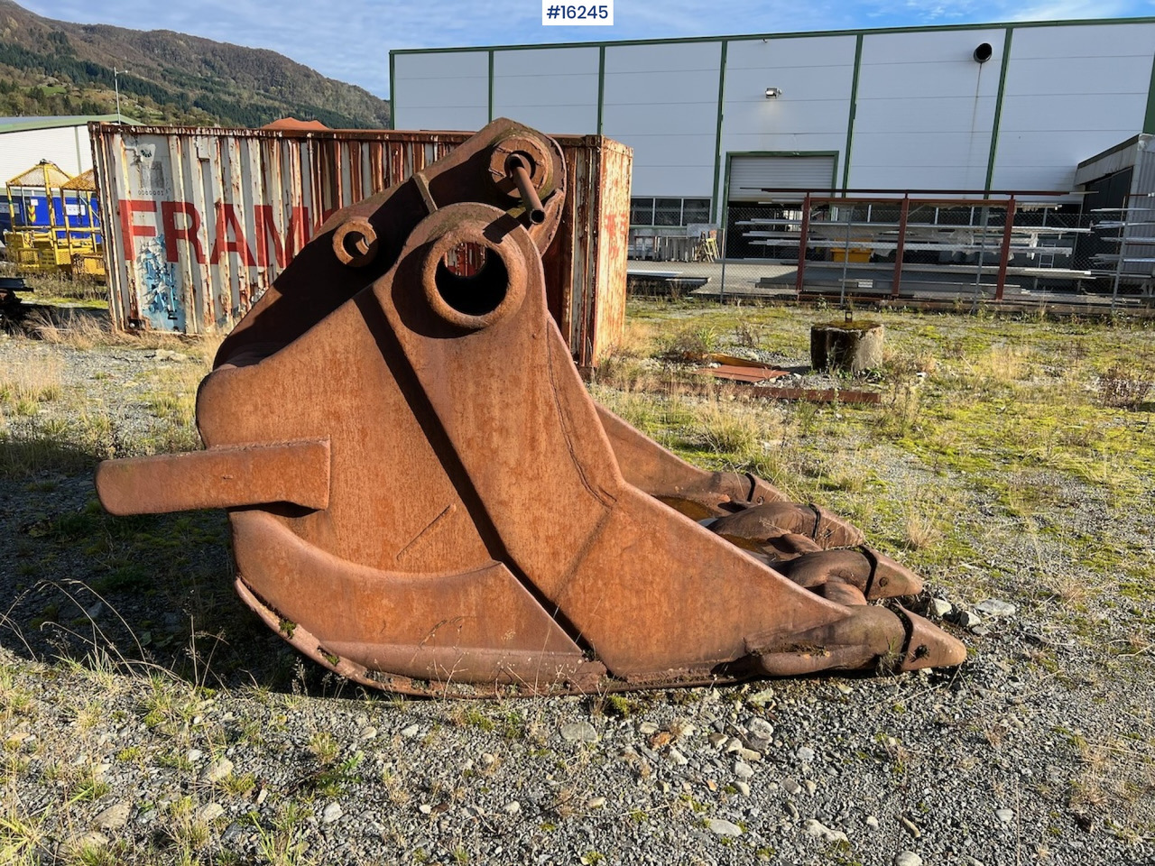 Balde escavadora Gjerstad Graveskuffe: foto 11