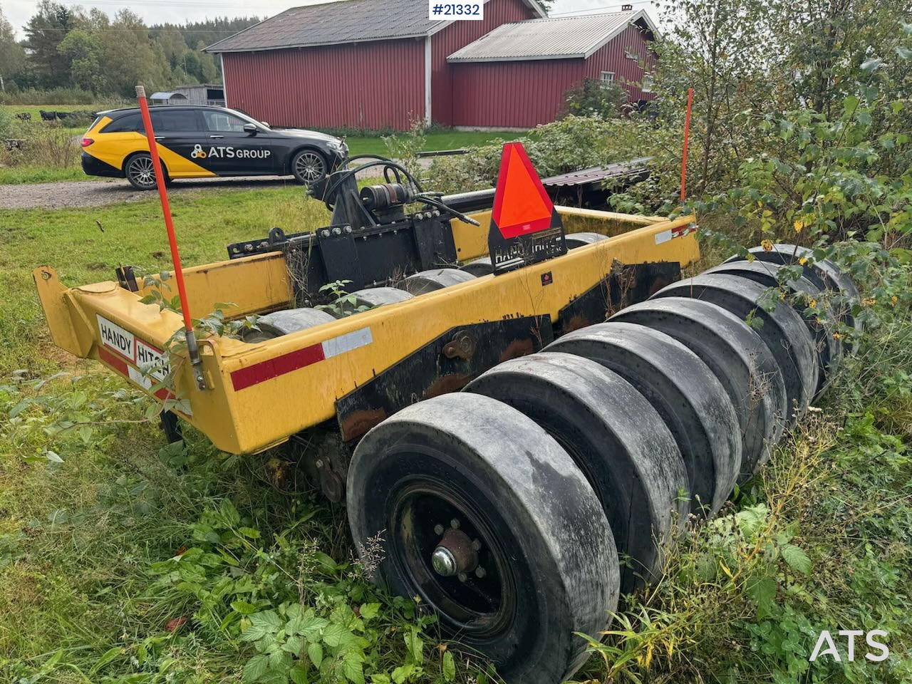 Hardy Hitch Gummivals - Compactador de pneus: foto 1 Hardy Hitch Gummivals - Compactador de pneus: foto 1
