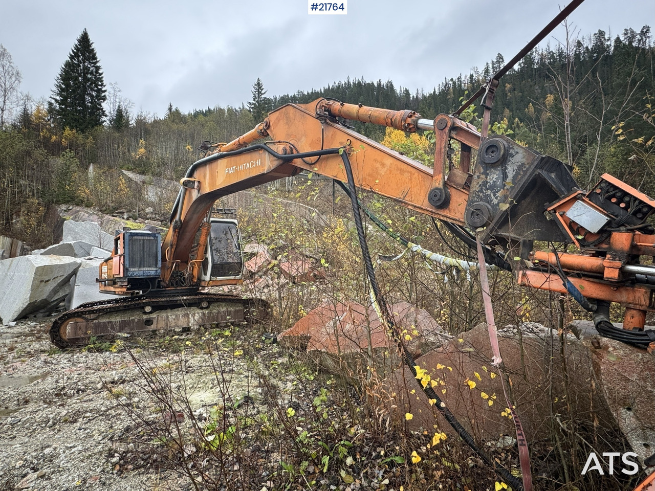 Hitachi Ca 1988 Hitachi FH220LC graver selges som rep.objekt. Ikke kjørbar. - Escavadora de rastos: foto 4 Hitachi Ca 1988 Hitachi FH220LC graver selges som rep.objekt. Ikke kjørbar. - Escavadora de rastos: foto 4