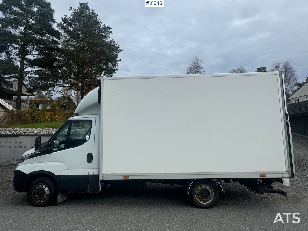 Iveco Daily DAILY - Camião furgão: foto 2 Iveco Daily DAILY - Camião furgão: foto 2