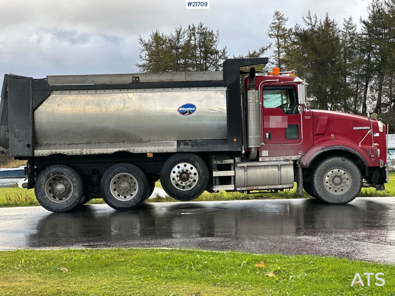 Kenworth 2005 KENWORTH T800 tippbil 8x4 m/ Rhodes påbygg, kompressor, vibrator i kassen. Høy lasteevne! SE VIDEO. - Camião basculante: foto 2 Kenworth 2005 KENWORTH T800 tippbil 8x4 m/ Rhodes påbygg, kompressor, vibrator i kassen. Høy lasteevne! SE VIDEO. - Camião basculante: foto 2