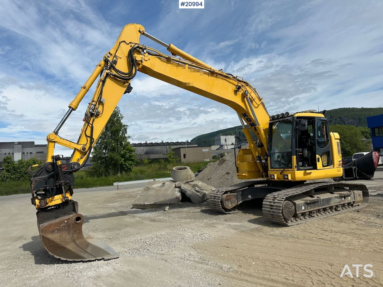 Komatsu PC228USLC-10 - Escavadora de rastos: foto 2 Komatsu PC228USLC-10 - Escavadora de rastos: foto 2