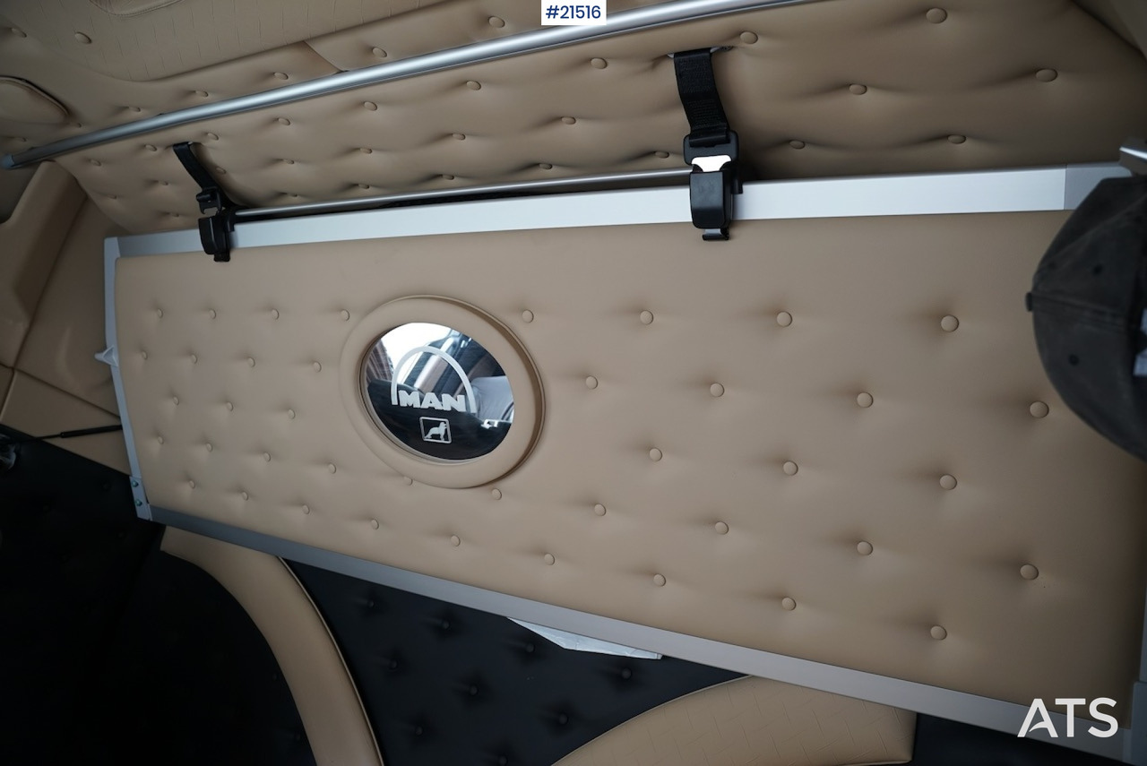 Camião polibenne MAN Man TGX 35.560 8x4 tridem krokbil: foto 38 Camião polibenne MAN Man TGX 35.560 8x4 tridem krokbil: foto 38