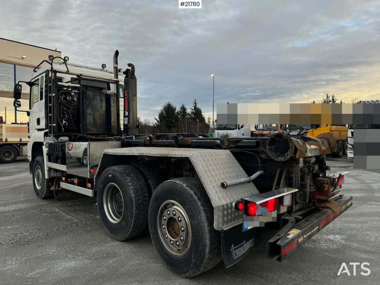 MAN TGS 28.480 6x4 brøyterigget Krokbil m/ underliggende skjær og kranhydraulikk. - Camião polibenne: foto 4 MAN TGS 28.480 6x4 brøyterigget Krokbil m/ underliggende skjær og kranhydraulikk. - Camião polibenne: foto 4