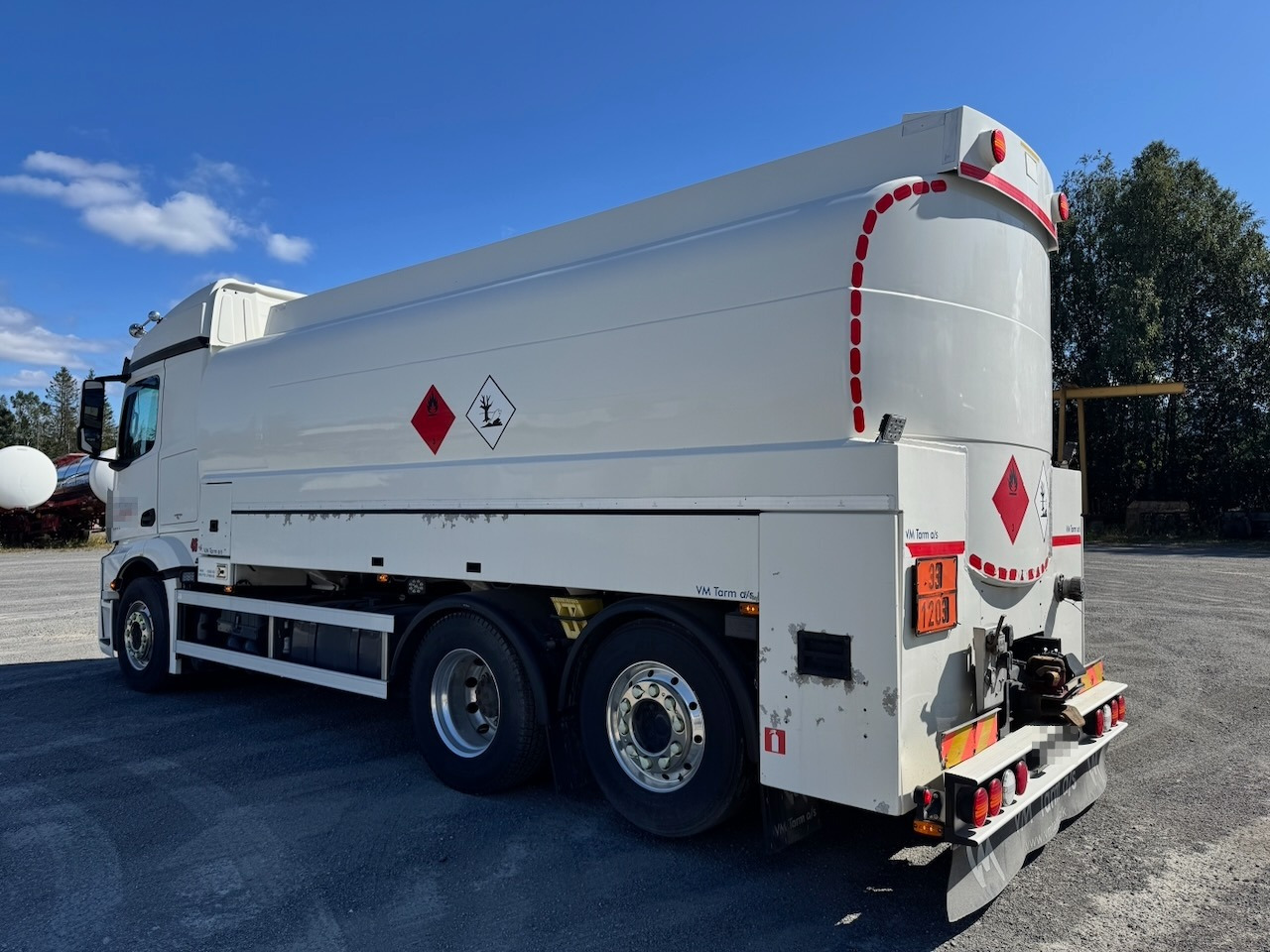 Mercedes Actros 2553 - Caminhão tanque: foto 4 Mercedes Actros 2553 - Caminhão tanque: foto 4