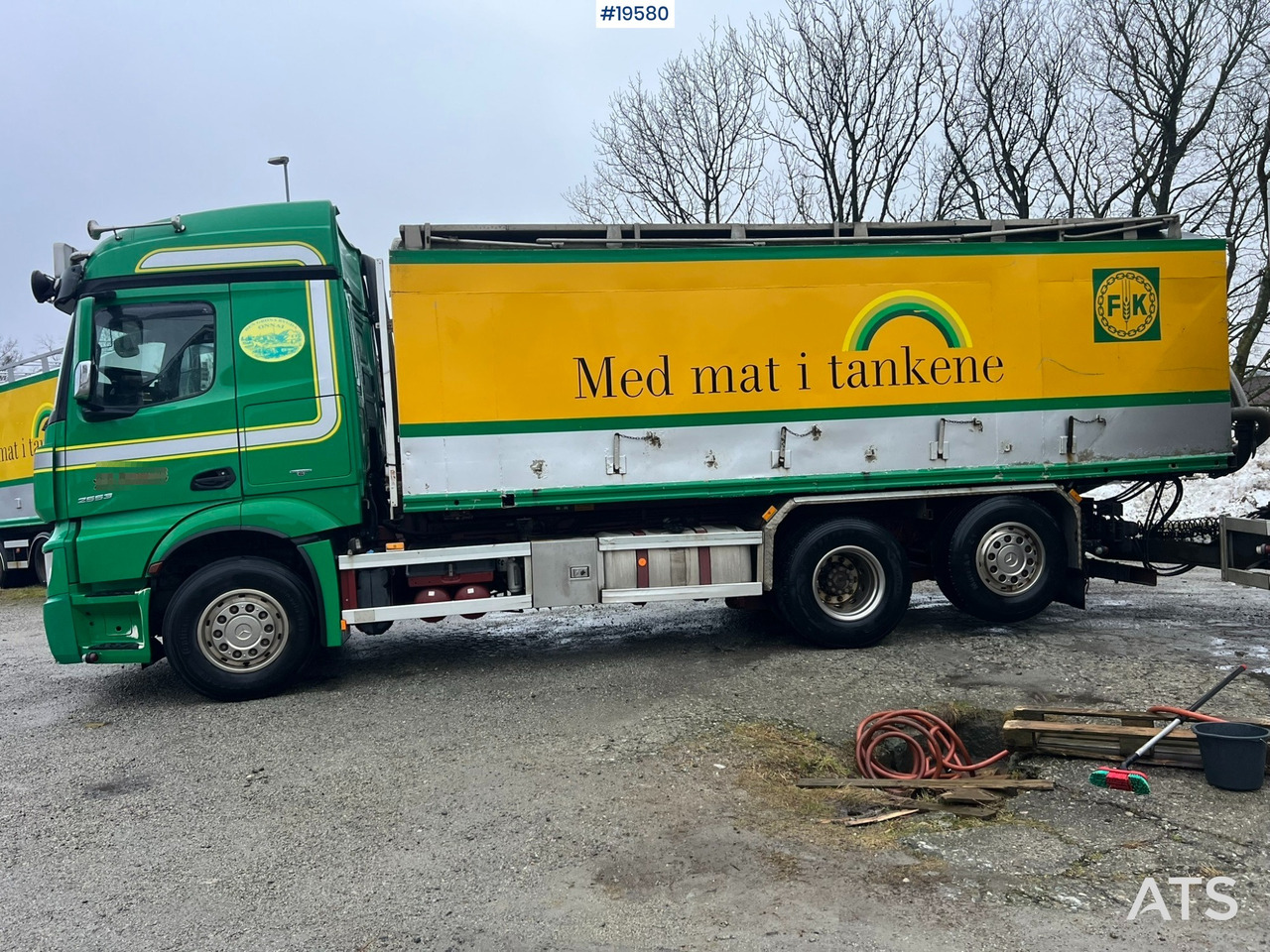 Caminhão tanque Mercedes Actros: foto 23