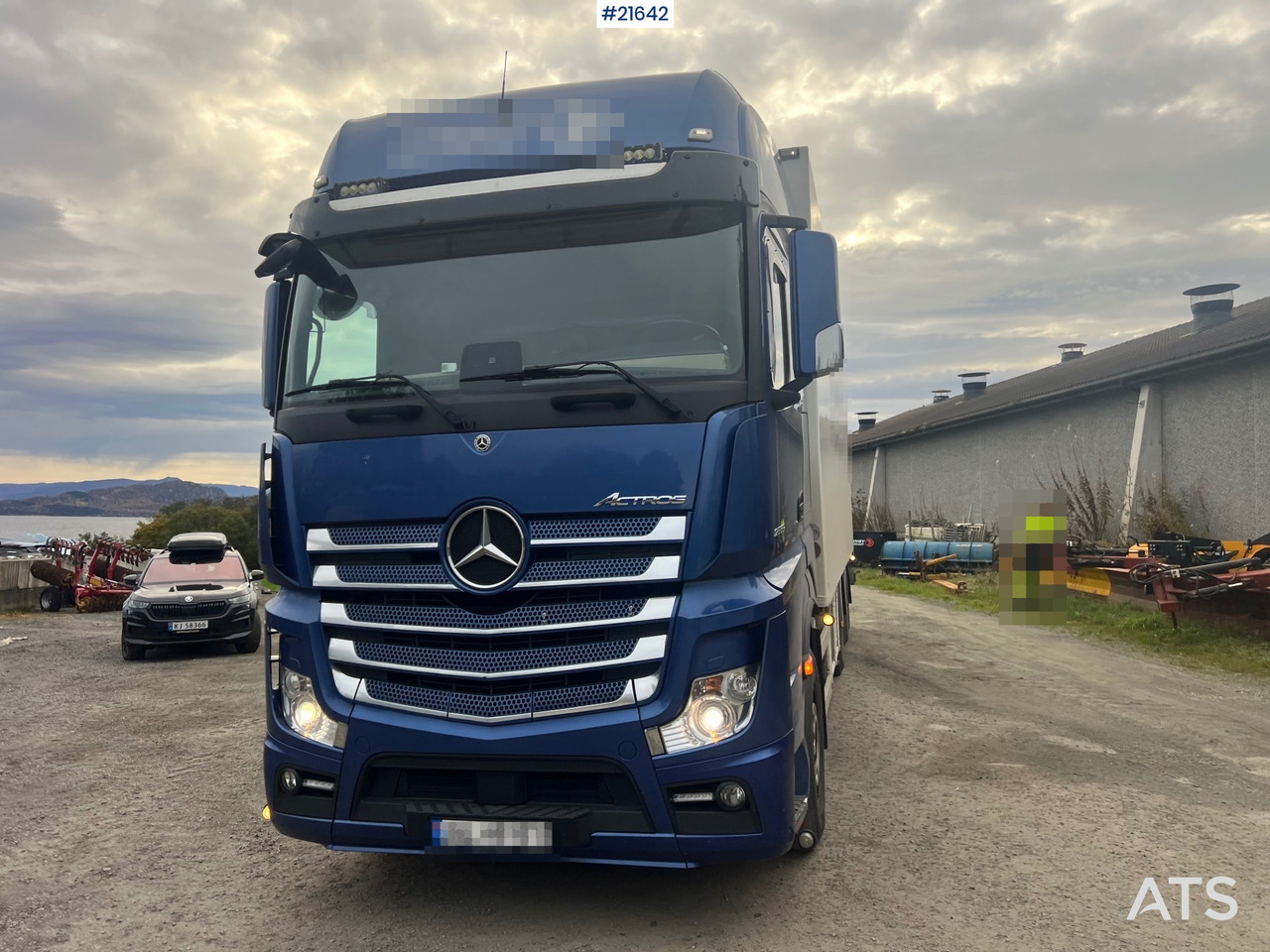 Mercedes-Benz Actrox 6x2 skapbil m/ kjøl/frys aggregat - Camião furgão: foto 3 Mercedes-Benz Actrox 6x2 skapbil m/ kjøl/frys aggregat - Camião furgão: foto 3